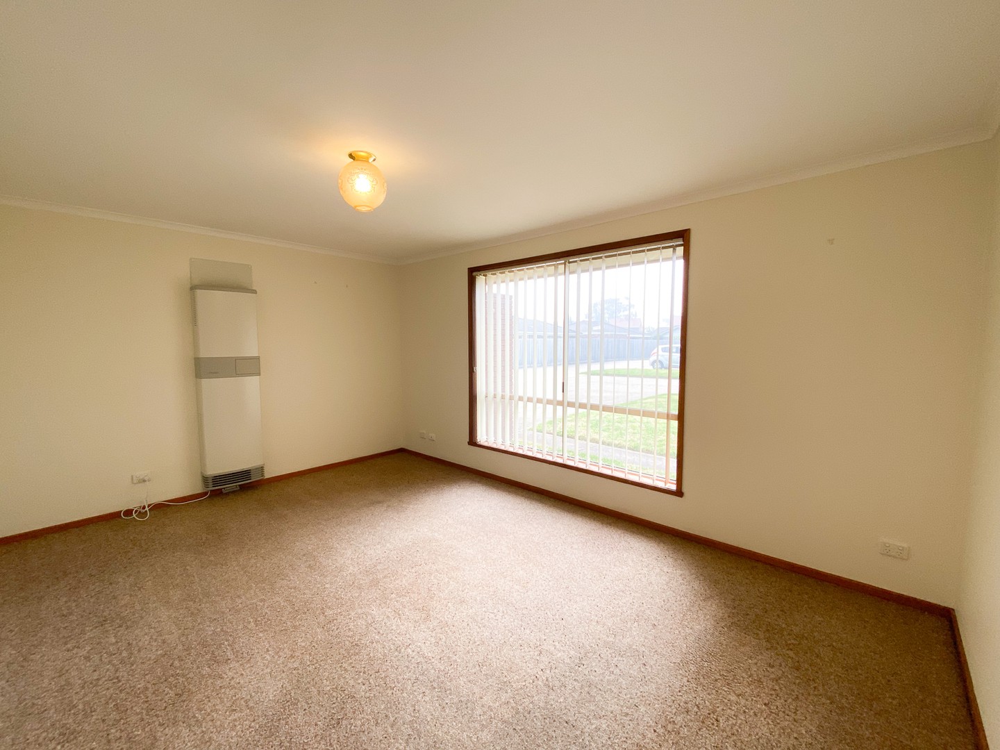 10 Malcolm Drive, Chelsea, VIC 3196 - Thumbnail 2 - 06/01/2022