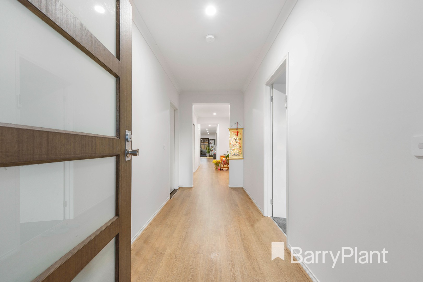 10 Manfred Avenue, St Albans, VIC 3021, St Albans - Thumbnail 2