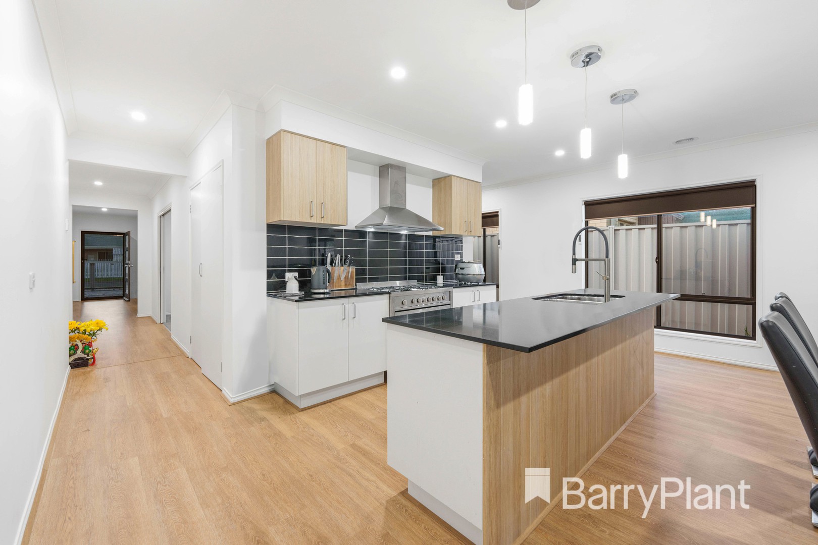 10 Manfred Avenue, St Albans, VIC 3021, St Albans - Thumbnail 5
