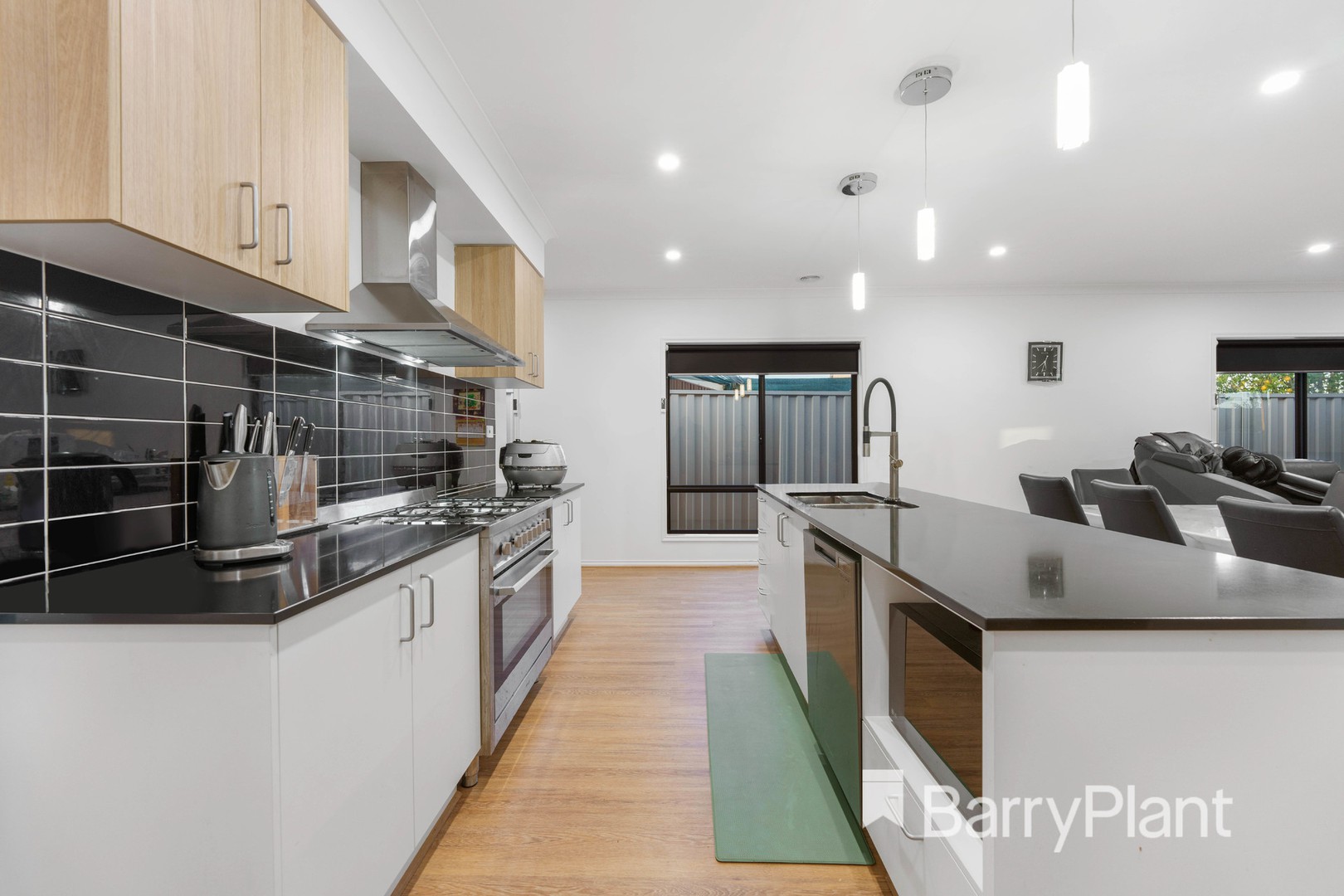 10 Manfred Avenue, St Albans, VIC 3021, St Albans - Thumbnail 6