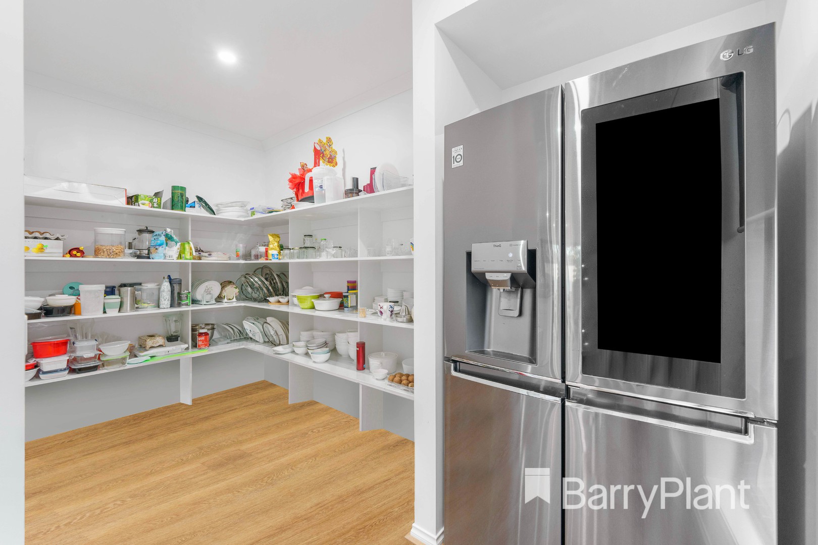 10 Manfred Avenue, St Albans, VIC 3021, St Albans - Thumbnail 7