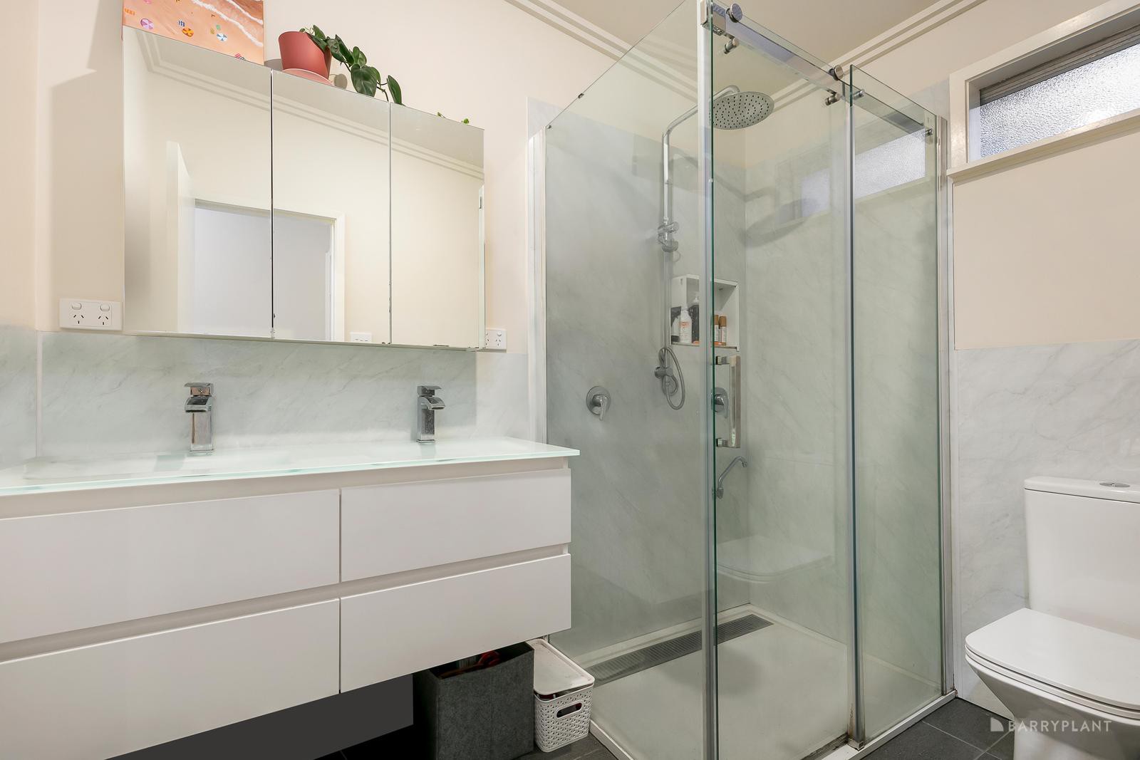 10 Manfred Street, Watsonia, VIC 3087 - Thumbnail 2 - 19/06/2024