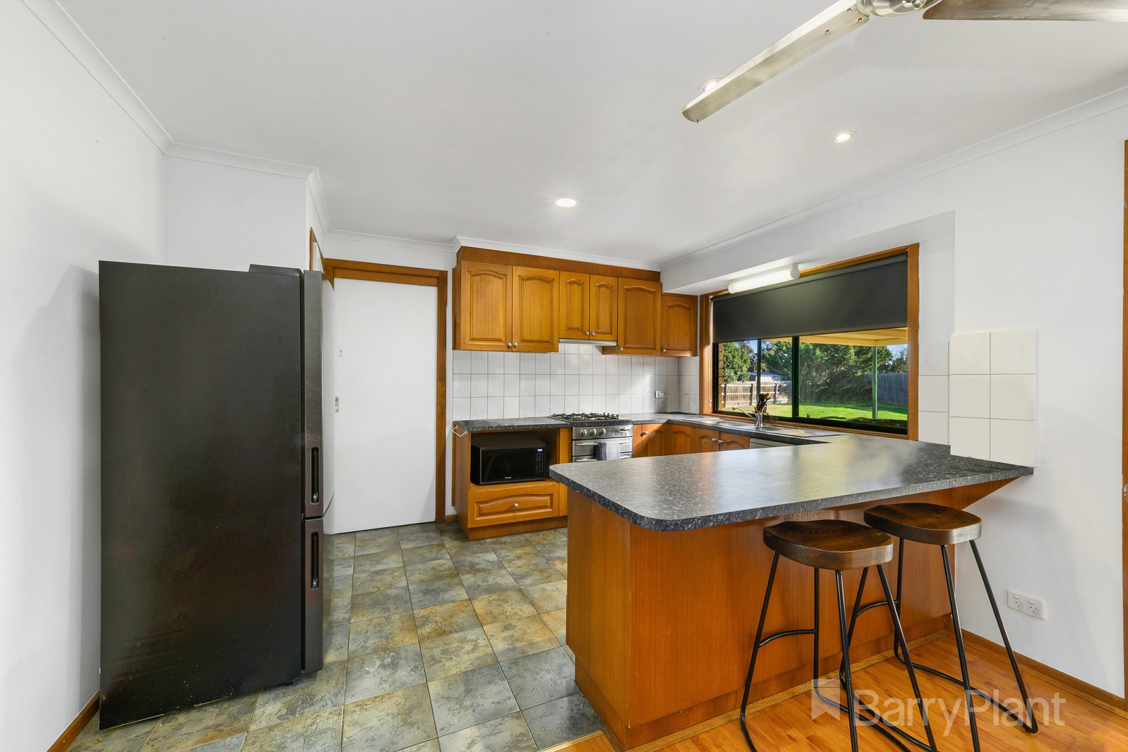 10 Mark Place, Melton West, VIC 3337, Melton West - Thumbnail 4