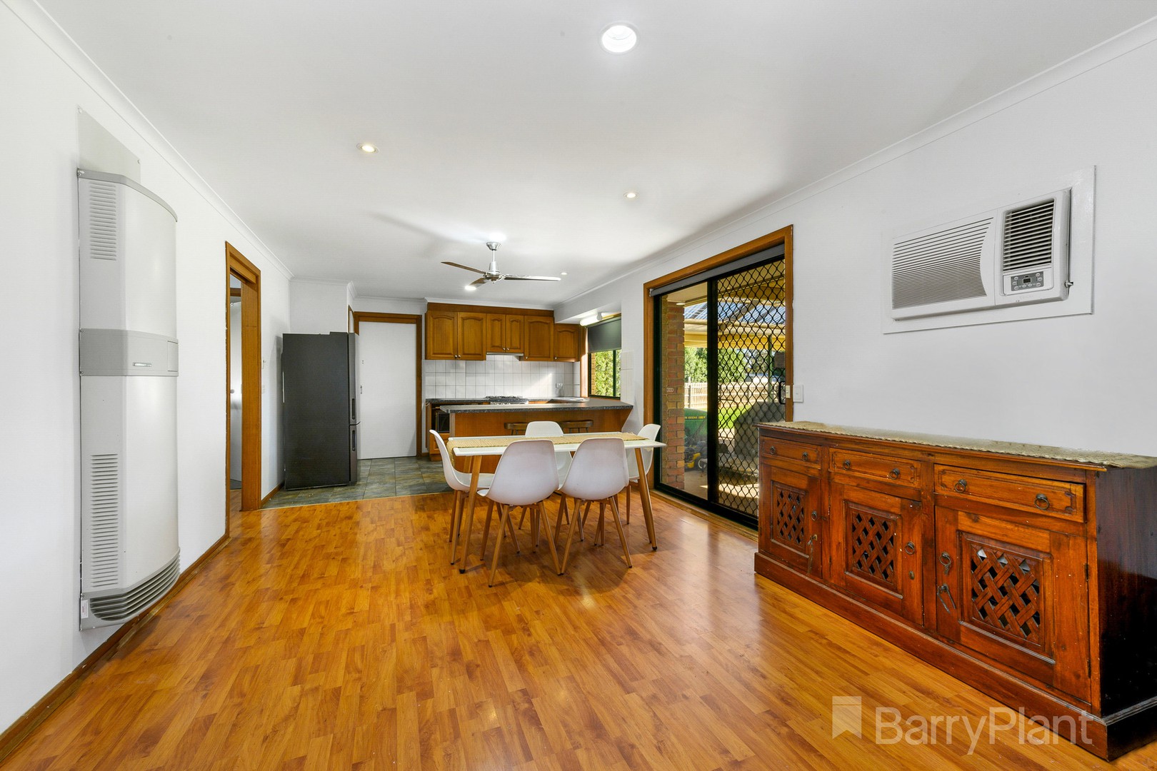 10 Mark Place, Melton West, VIC 3337, Melton West - Thumbnail 6