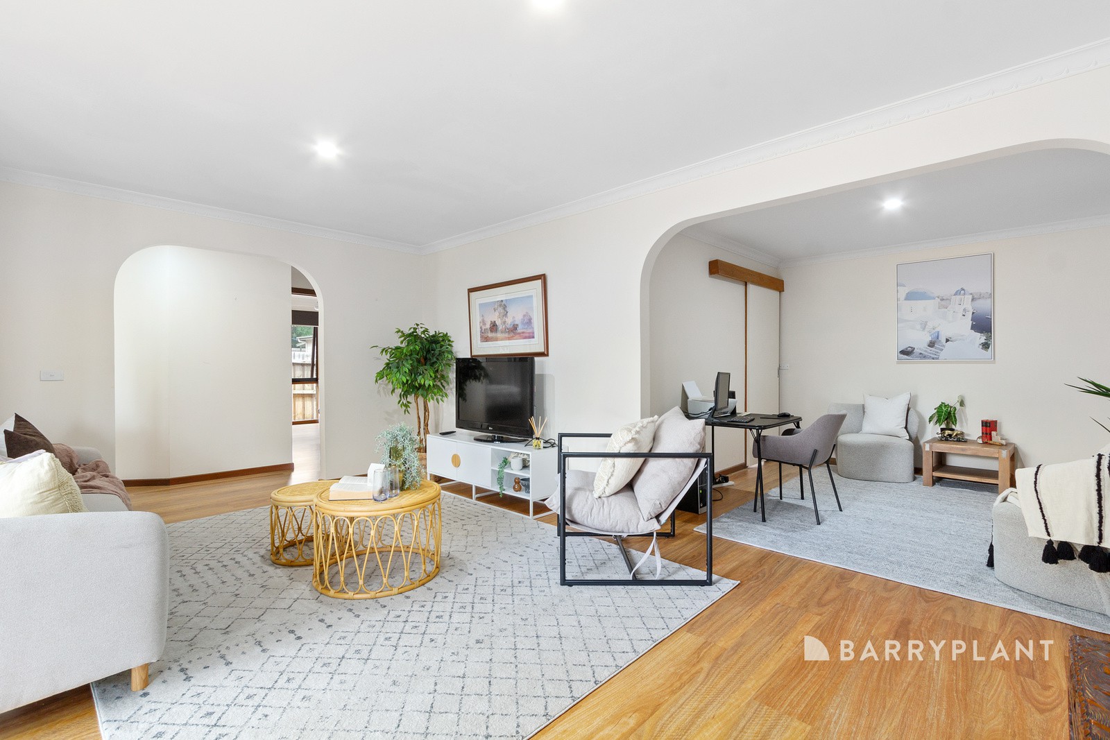 10 Marraroo Close, Bayswater North, VIC 3153 - Thumbnail 2 - 05/02/2025