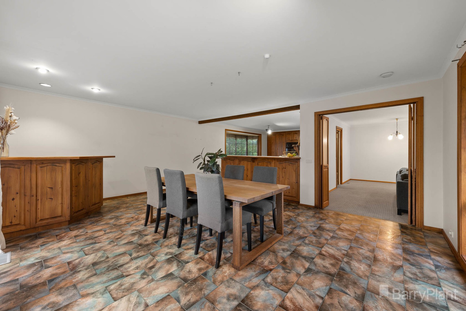 10 Martin Place, Pakenham, VIC 3810, Pakenham - Thumbnail 3