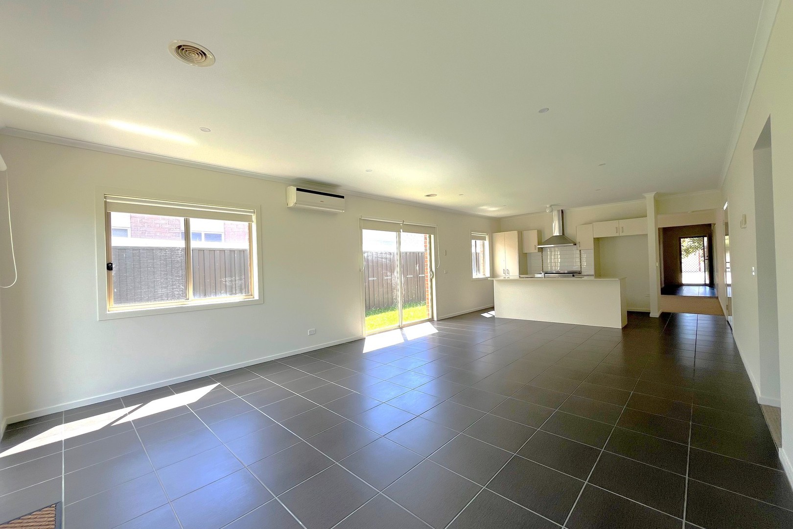 10 Maya Street, Pakenham, VIC 3810, Pakenham - Thumbnail 5