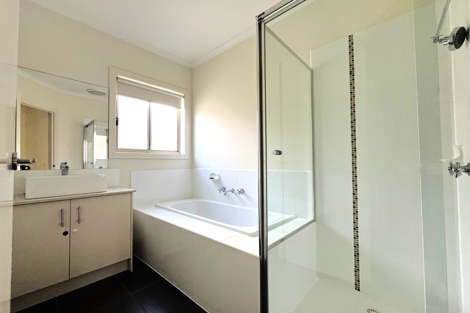 10 Maya Street, Pakenham, VIC 3810, Pakenham - Thumbnail 8