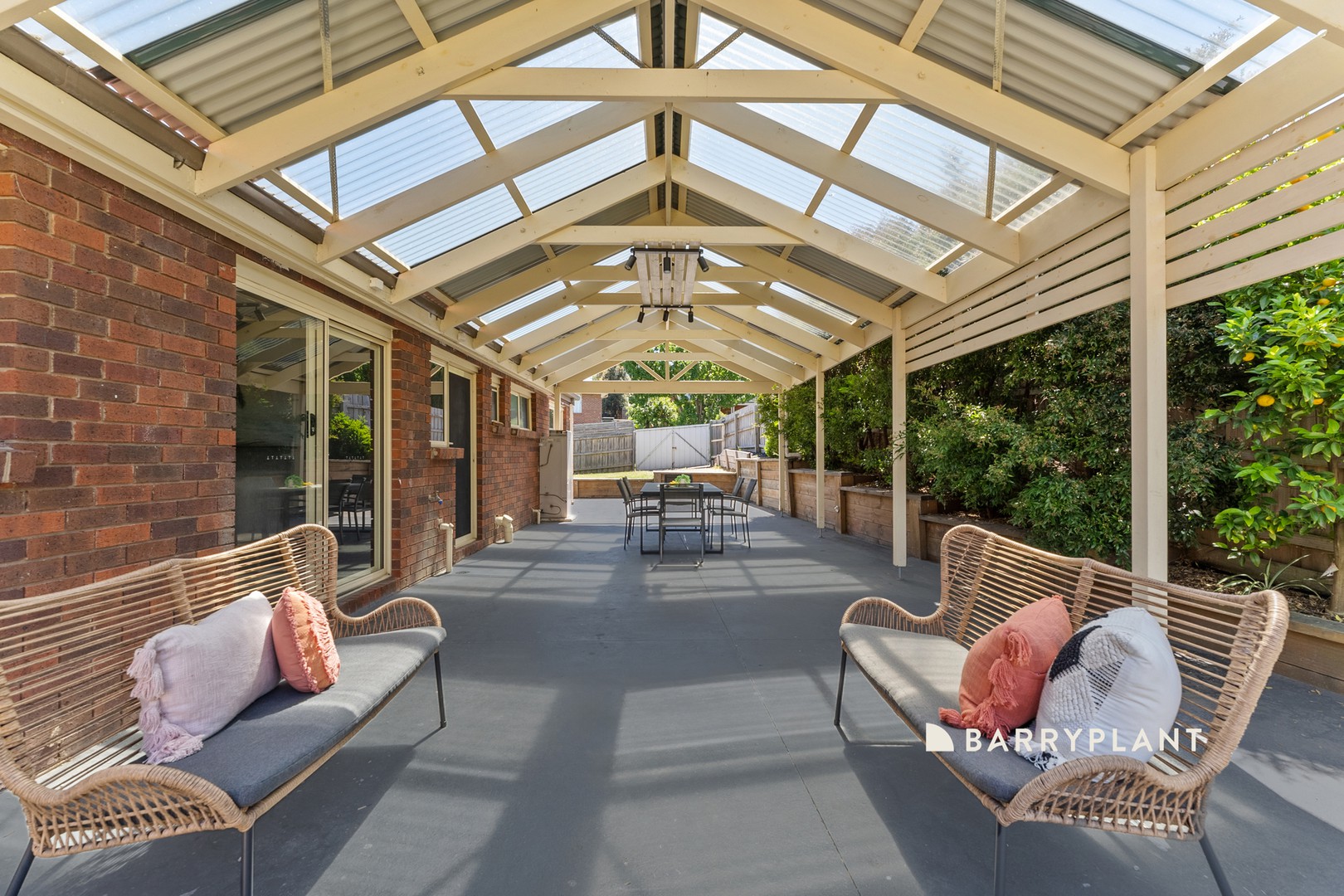 10 Mcinnes Court, Pakenham, VIC 3810, Pakenham - Thumbnail 2