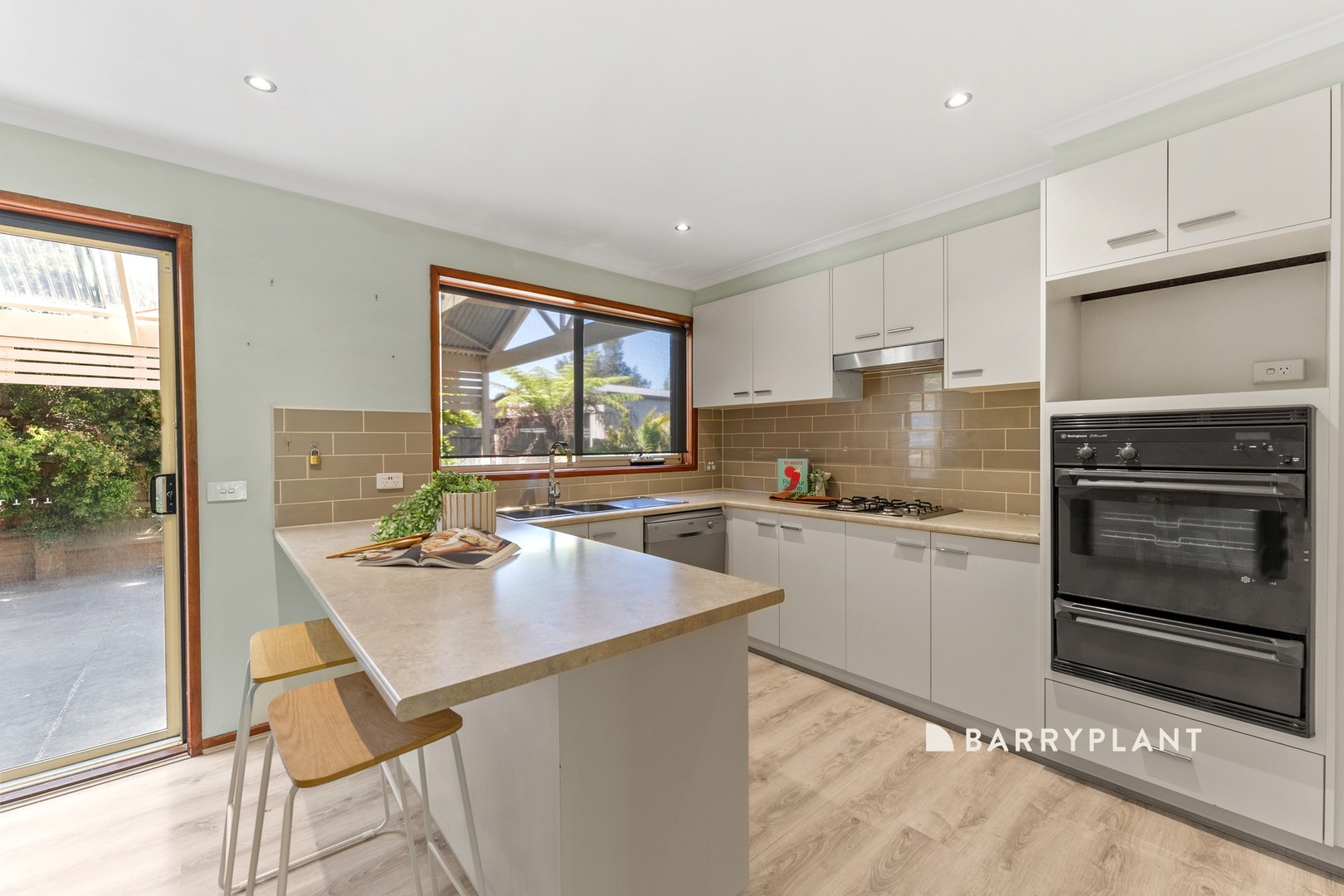 10 Mcinnes Court, Pakenham, VIC 3810, Pakenham - Thumbnail 6