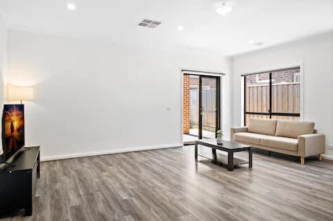 10 Messina Street, Fraser Rise, VIC 3336, Fraser Rise - Thumbnail 5
