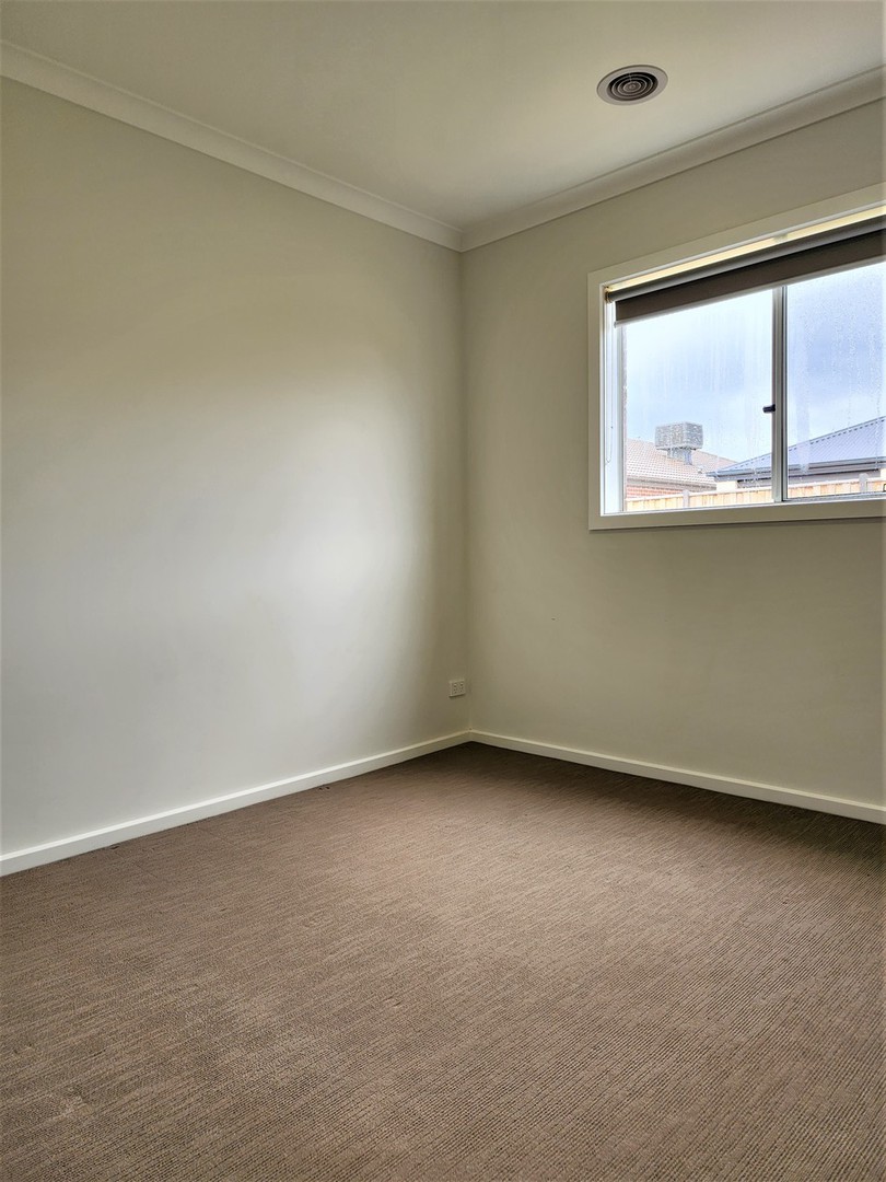 10 Midgard Road, Weir Views, VIC 3338, Weir Views - Thumbnail 7