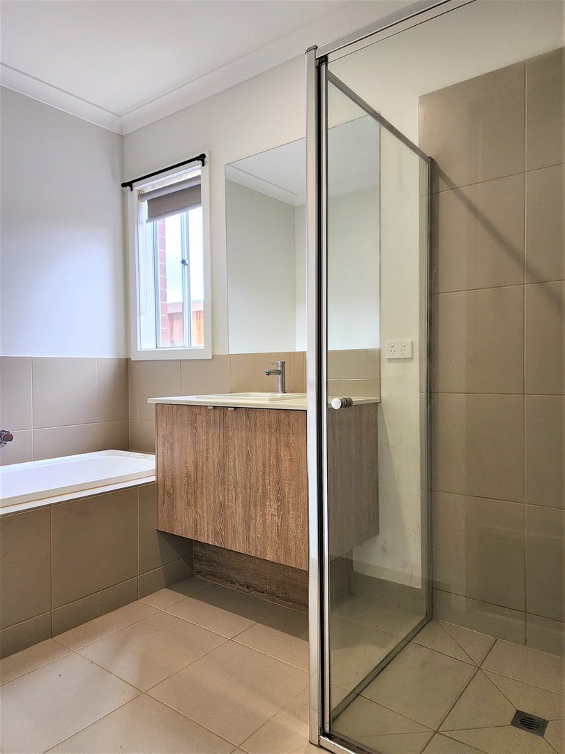 10 Midgard Road, Weir Views, VIC 3338, Weir Views - Thumbnail 8