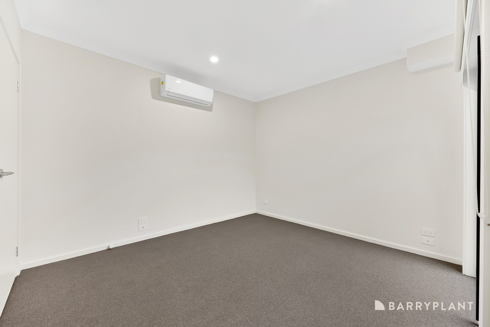 10 Midnight Circuit, South Morang, VIC 3752, South Morang - Thumbnail 5