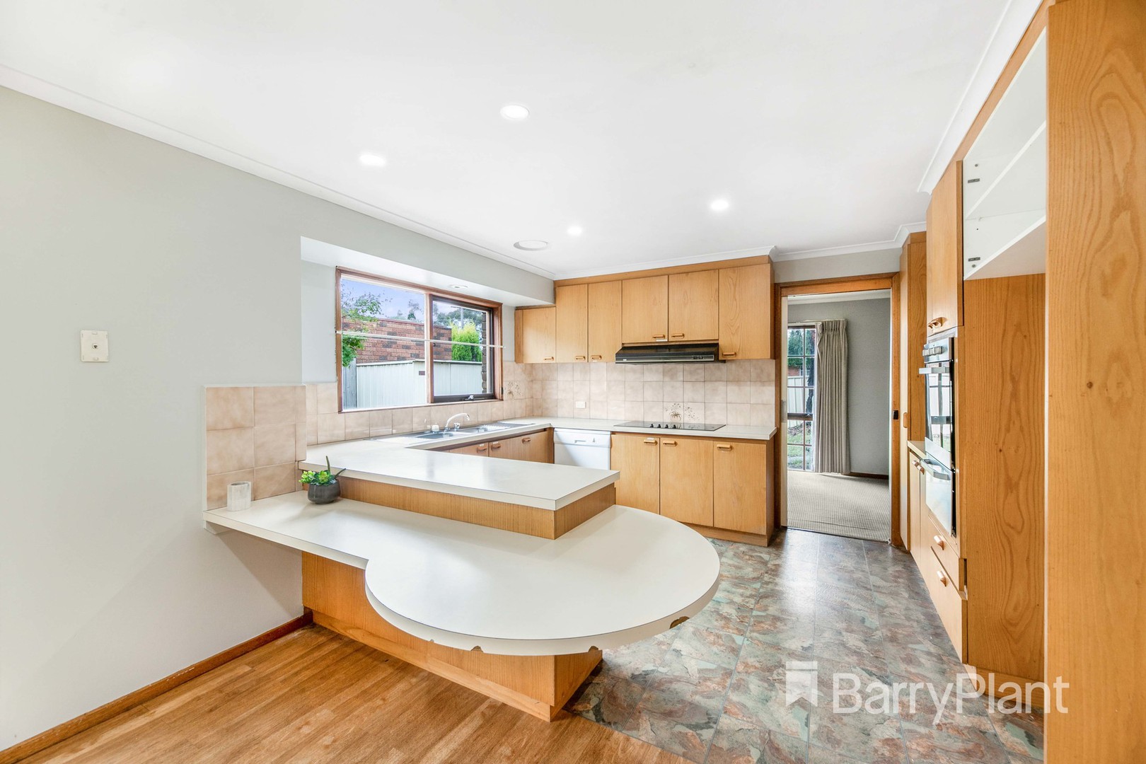 10 Milbrey Close, Wantirna South, VIC 3152, Wantirna South - Thumbnail 3