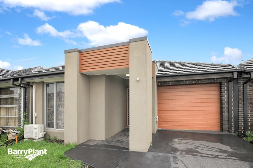 10 Millicent Drive, Craigieburn, VIC 3064 - Thumbnail 1 - 29/11/2021