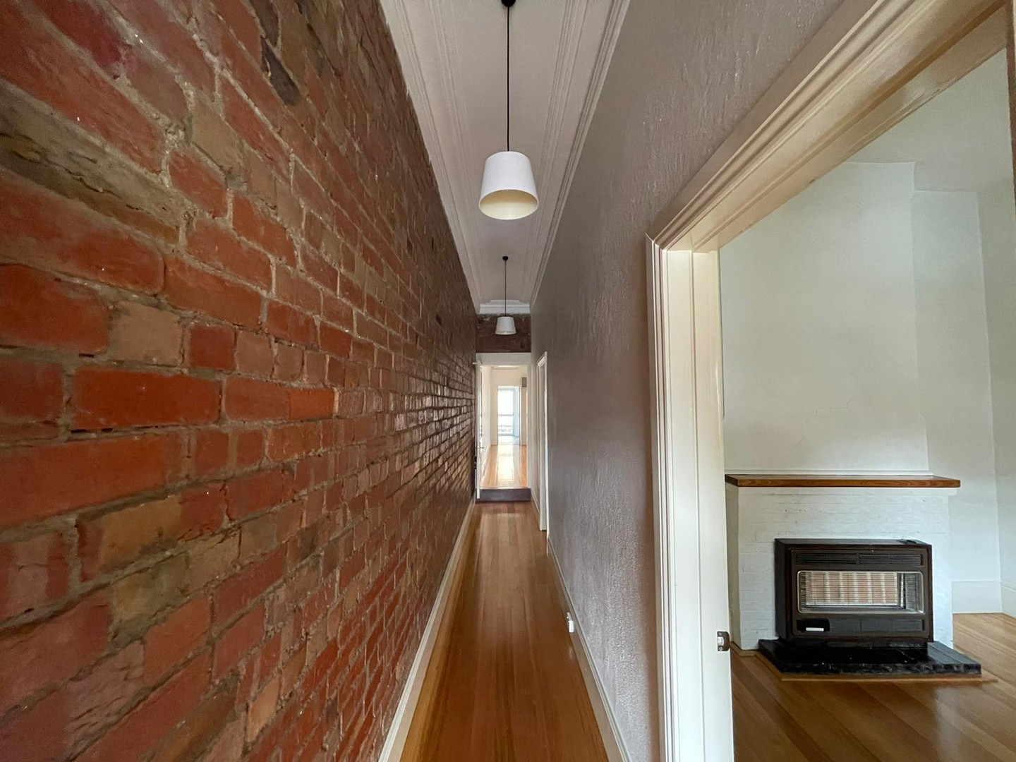 10 Milton Crescent, Preston, VIC 3072, Preston - Thumbnail 2