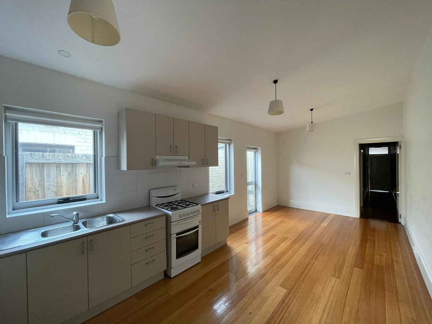 10 Milton Crescent, Preston, VIC 3072, Preston - Thumbnail 6