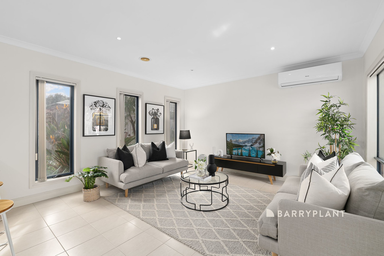 10 Minak Close, Narre Warren South, VIC 3805, Narre Warren South - Thumbnail 2