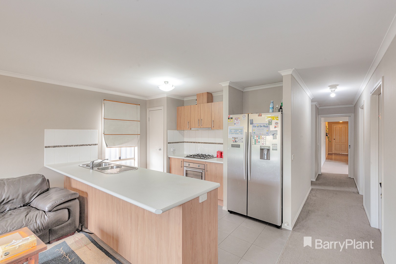 10 Mirabelle Street, Pakenham, VIC 3810, Pakenham - Thumbnail 3