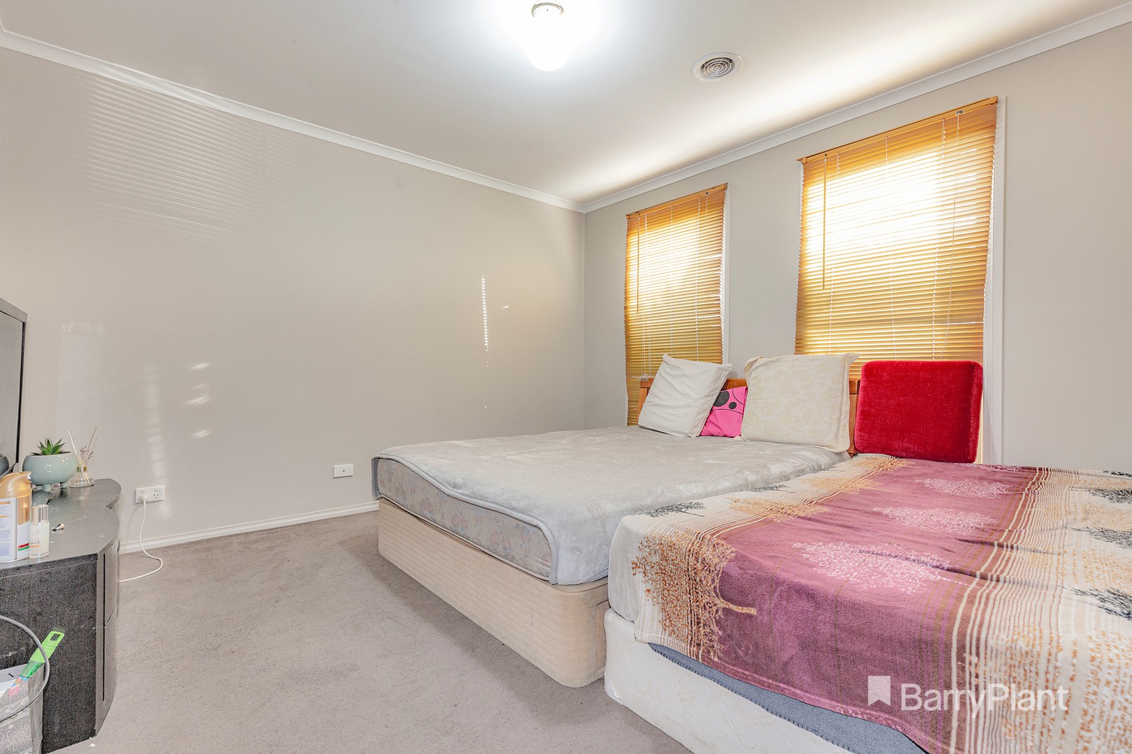 10 Mirabelle Street, Pakenham, VIC 3810, Pakenham - Thumbnail 6