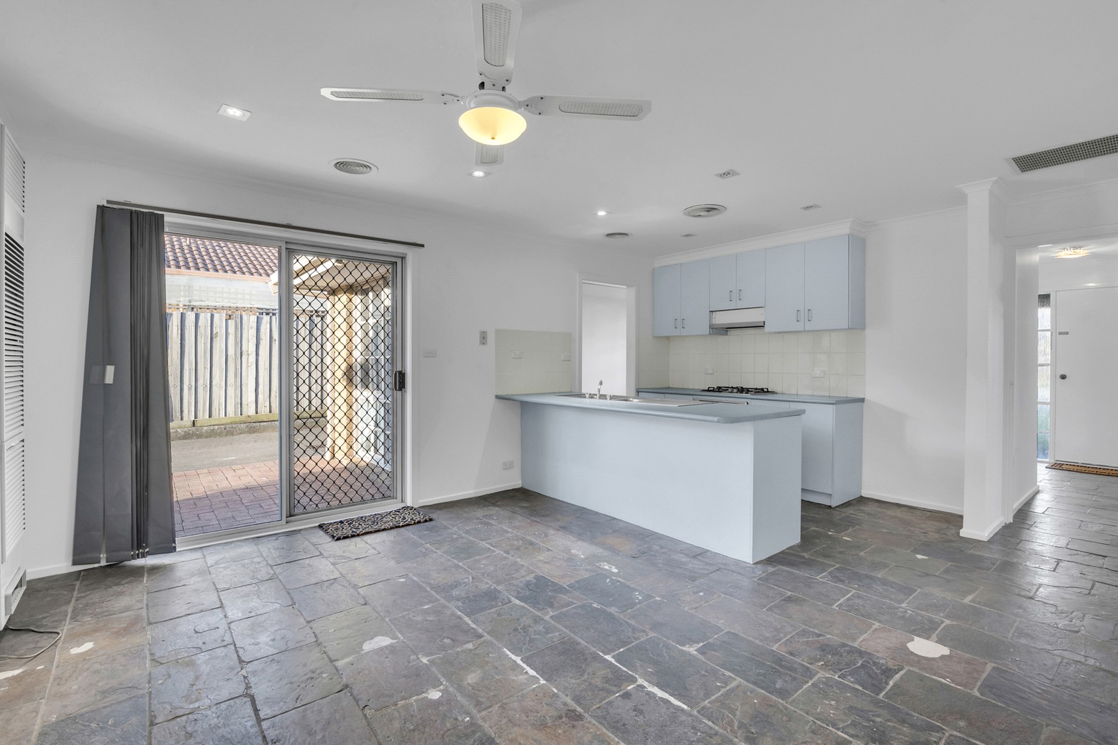 10 Molineux Way, Roxburgh Park, VIC 3064, Roxburgh Park - Thumbnail 4