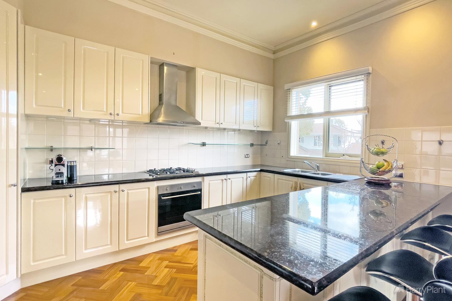 10 Mont Close, Doncaster East, VIC 3109, Doncaster East - Thumbnail 4