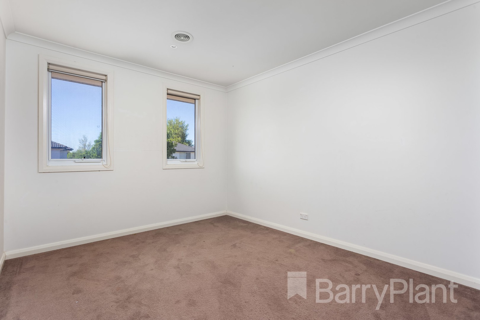 10 Montclair Street, Sanctuary Lakes, VIC 3030, Point Cook - Thumbnail 7