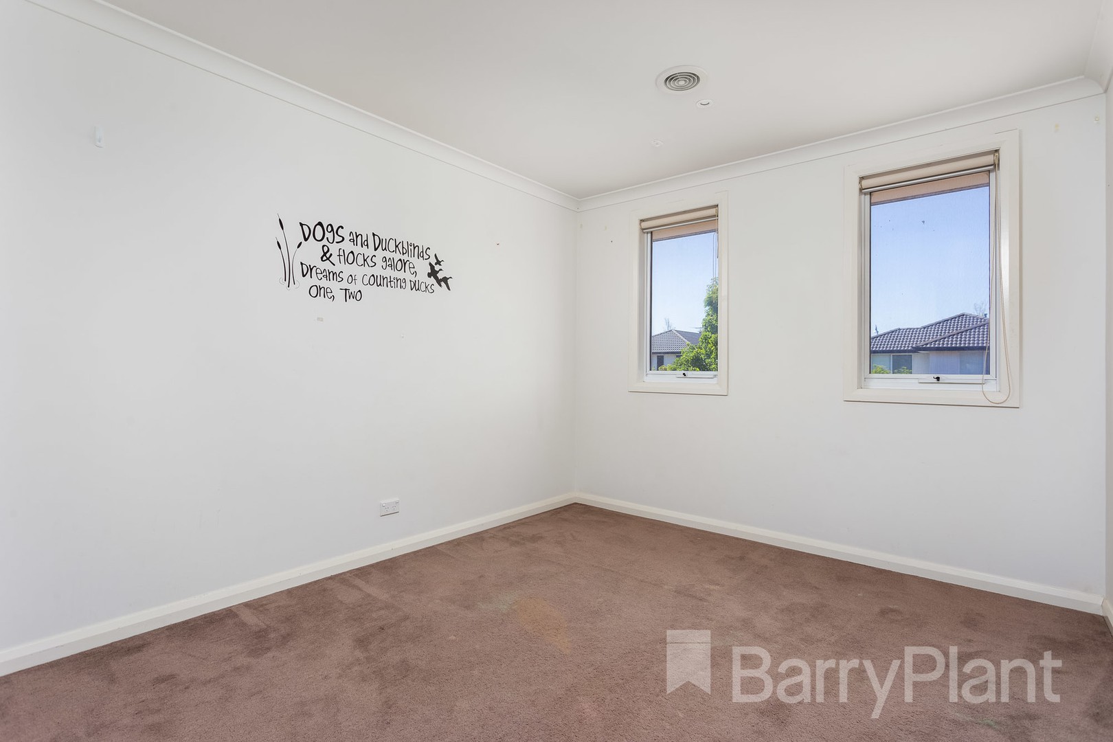 10 Montclair Street, Sanctuary Lakes, VIC 3030, Point Cook - Thumbnail 8