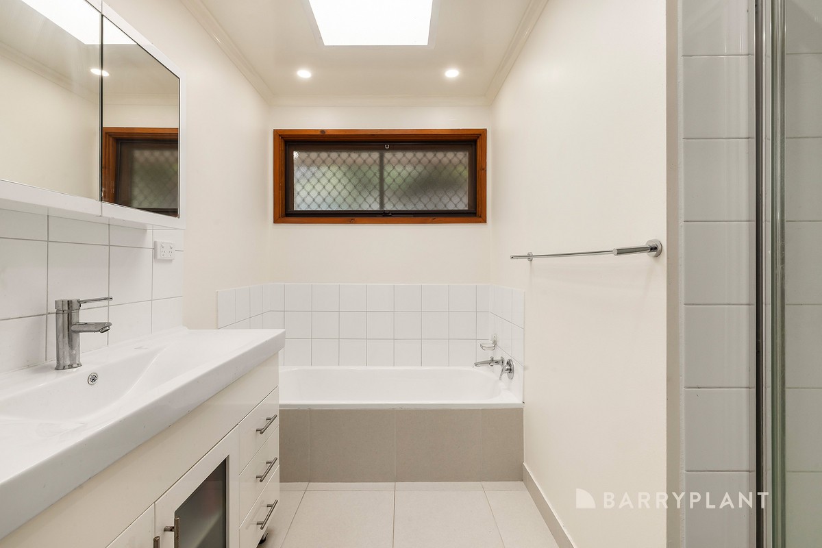 10 Mount View Road, Rosebud, VIC 3939, Rosebud - Thumbnail 8