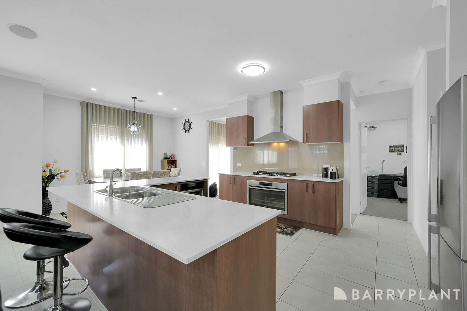 10 Muir Way, Mernda, VIC 3754 - Thumbnail 2 - 21/11/2025