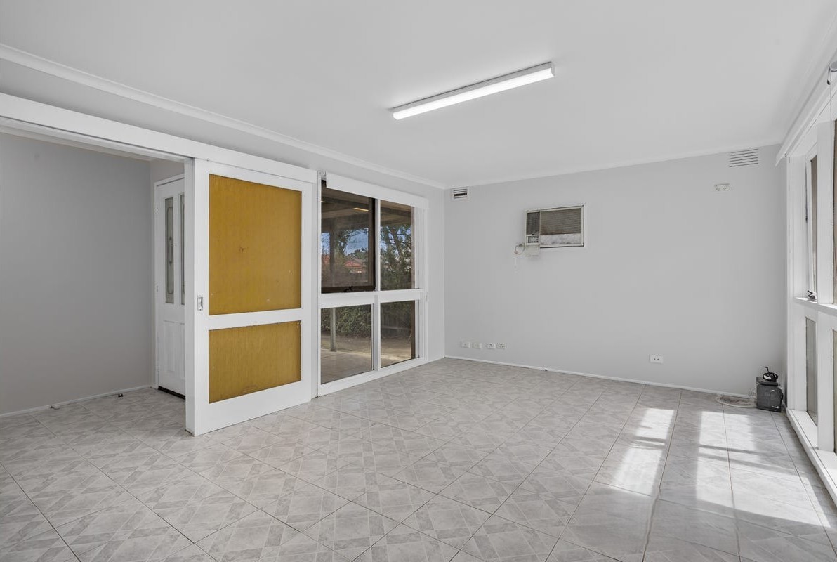 10 Myuna Drive, Kings Park, VIC 3021 - Thumbnail 1 - 05/03/2026