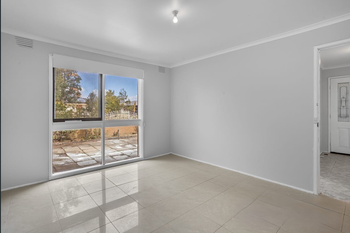 10 Myuna Drive, Kings Park, VIC 3021 - Thumbnail 2 - 05/03/2026