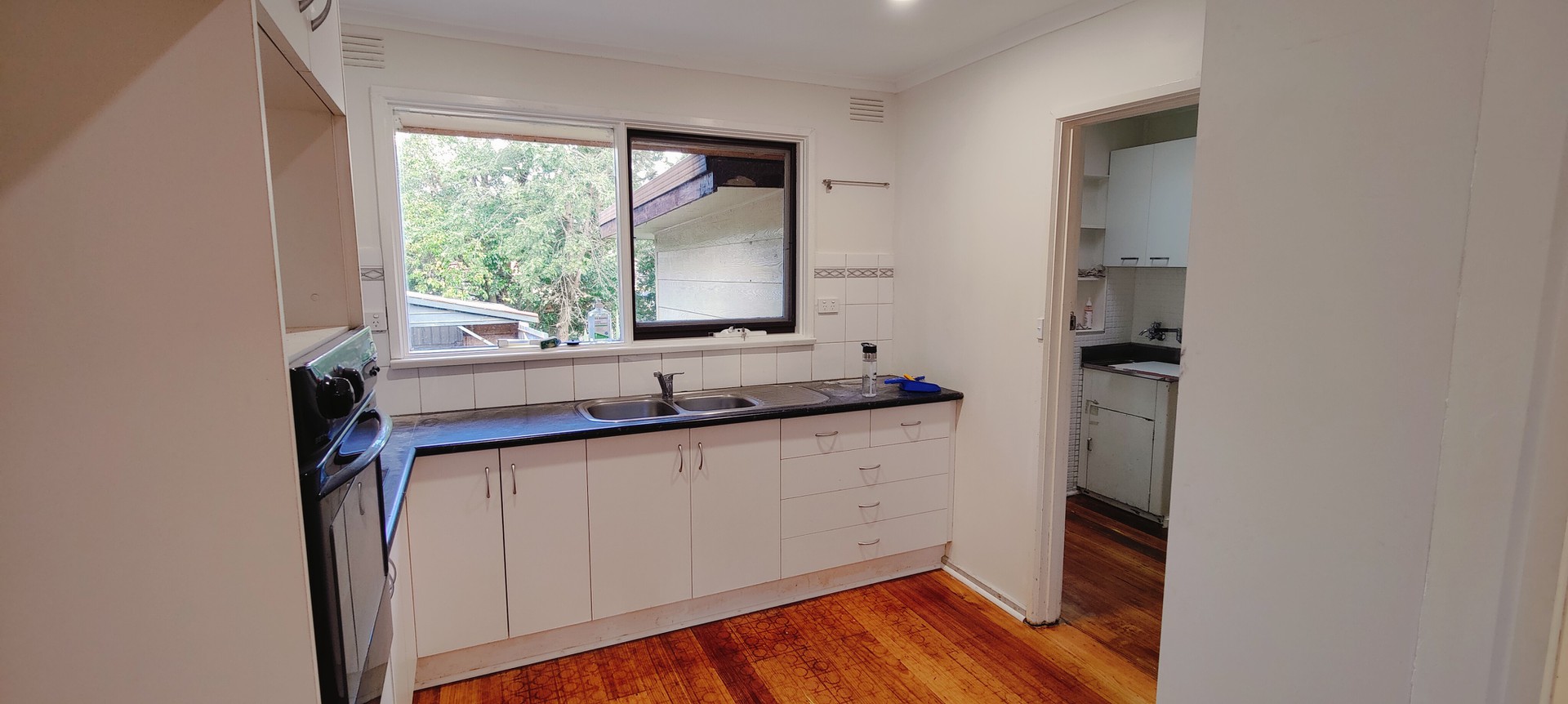 10 Nandina Street, Forest Hill, VIC 3131, Forest Hill - Thumbnail 4