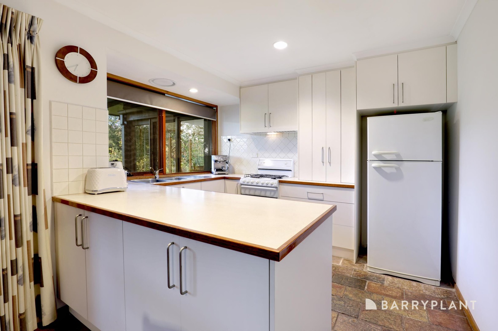 10 Naylors Road, Emerald, VIC 3782, Emerald - Thumbnail 4