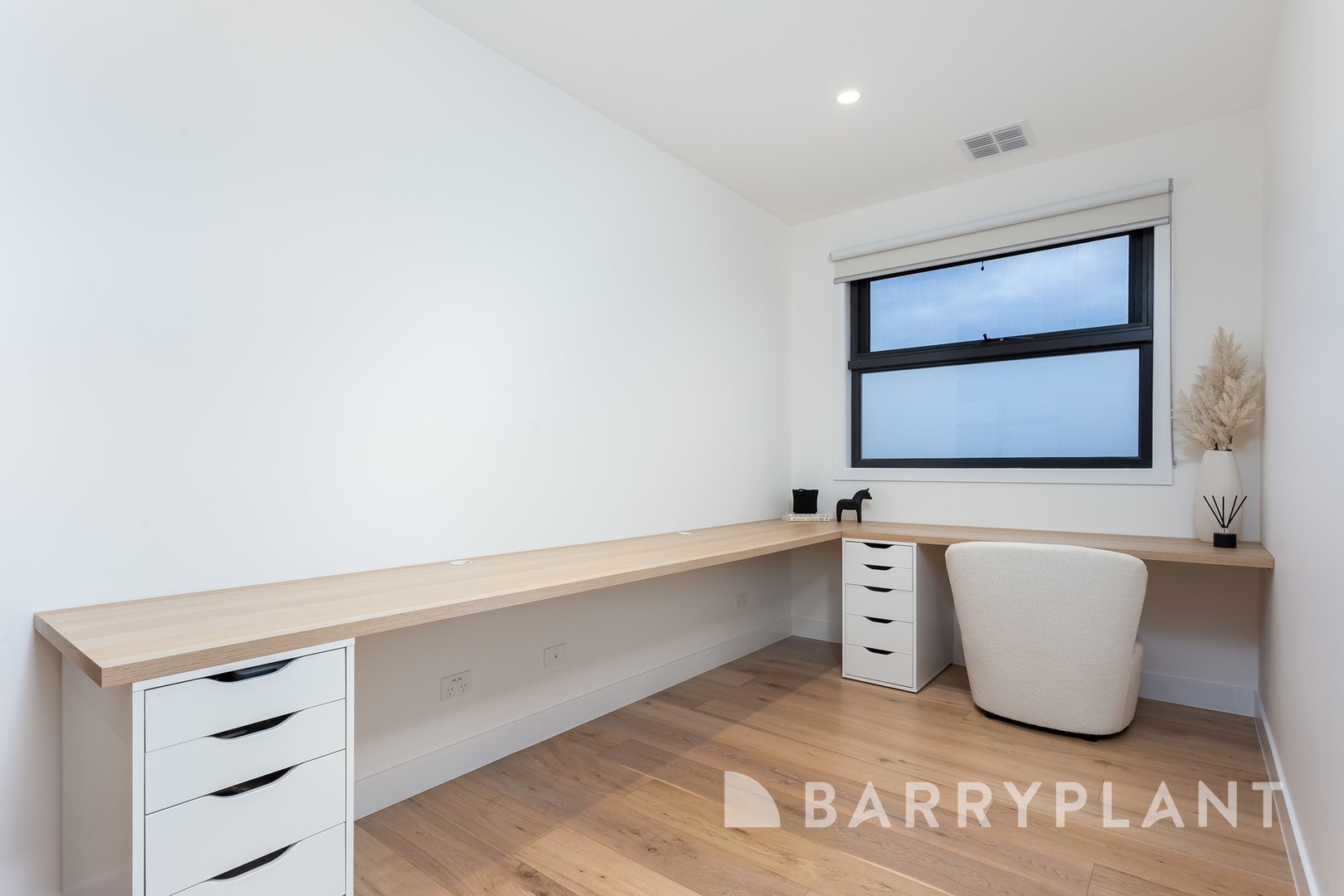 10 Nelson Avenue, Altona Meadows, VIC 3028 - Thumbnail 2 - 21/11/2023