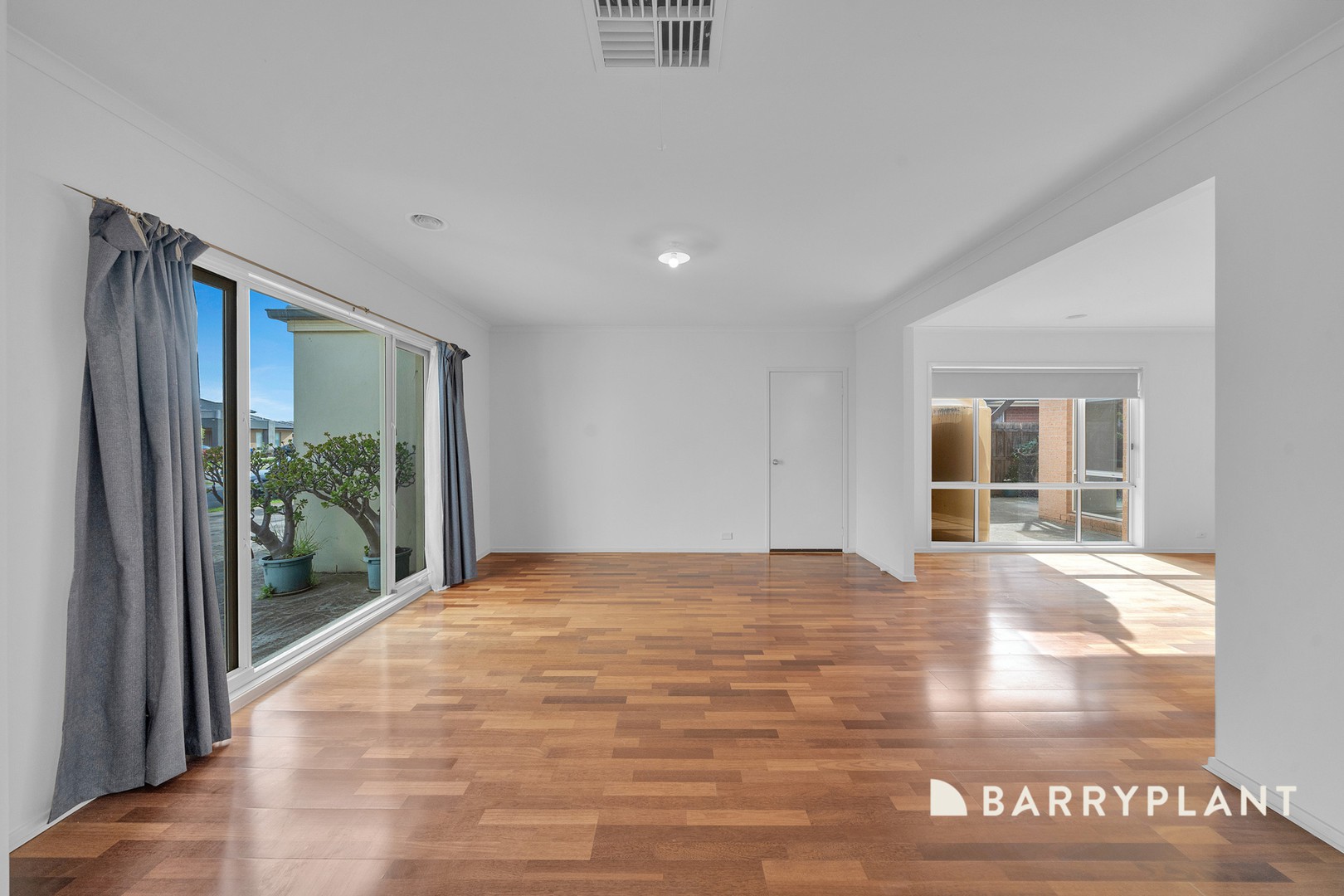10 Neptune Drive, Point Cook, VIC 3030, Point Cook - Thumbnail 7