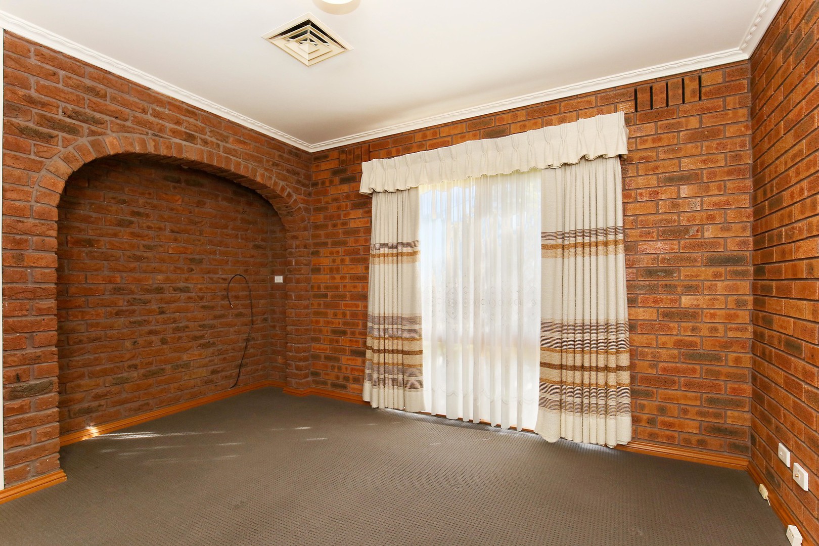 10 Newton Court, Watsonia, VIC 3087, Watsonia - Thumbnail 4