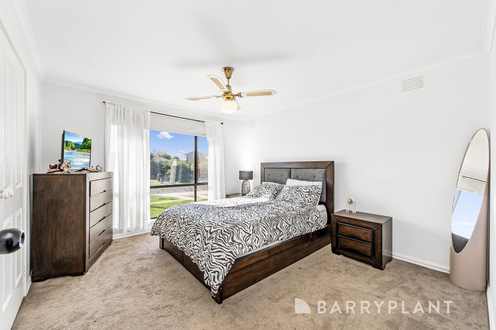 10 Norfolk Court, Werribee, VIC 3030, Werribee - Thumbnail 2