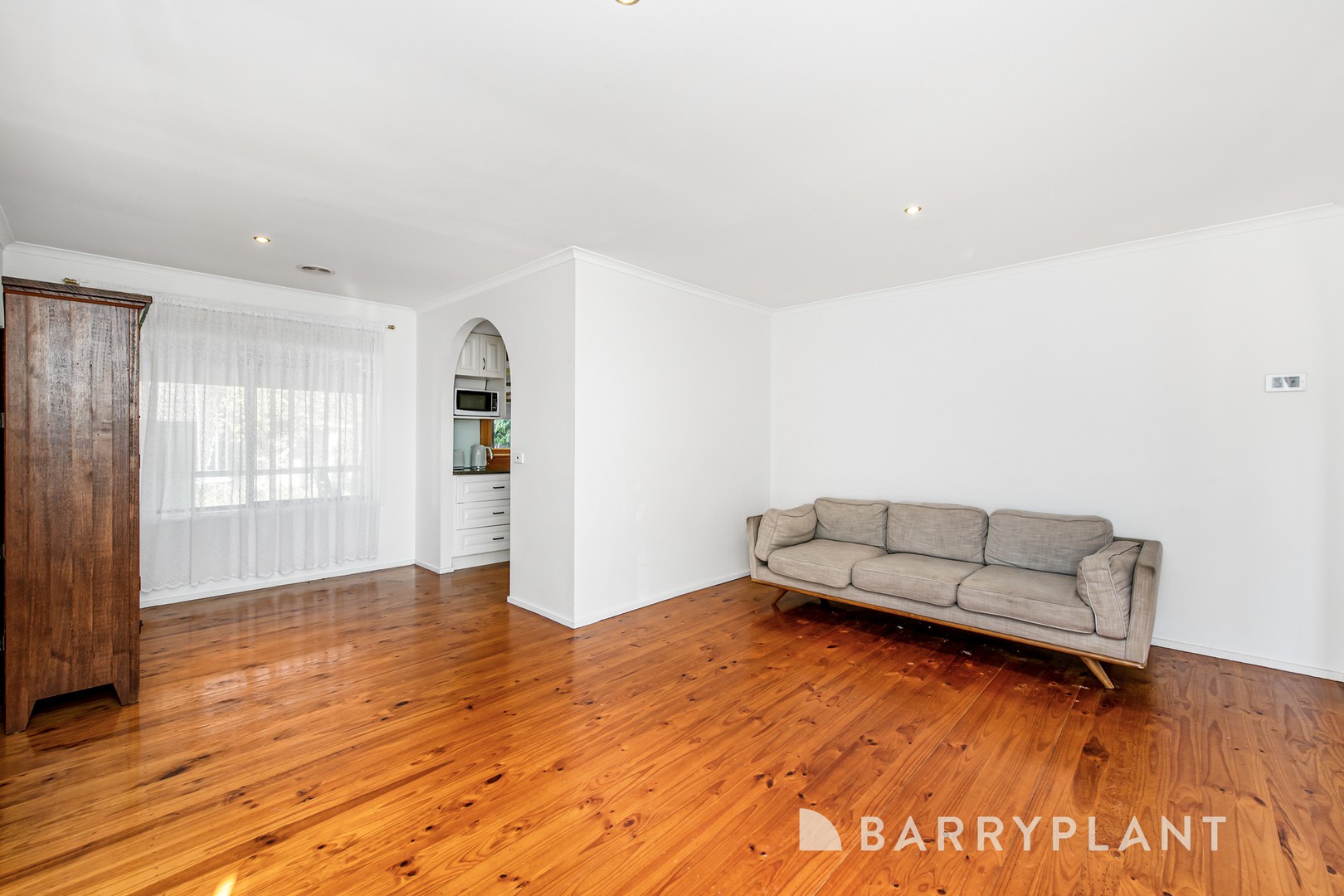 10 Norfolk Court, Werribee, VIC 3030, Werribee - Thumbnail 4