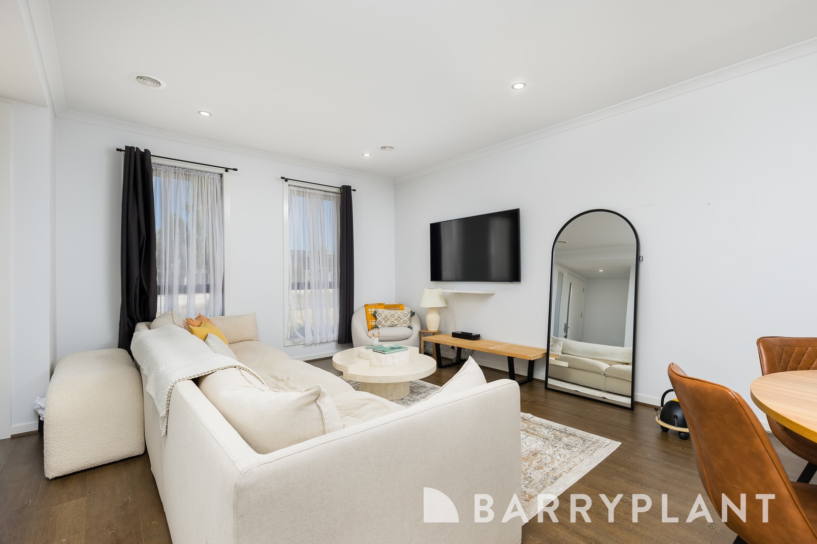 10 Nostrand Walk, Point Cook, VIC 3030 - Thumbnail 2 - 12/02/2025