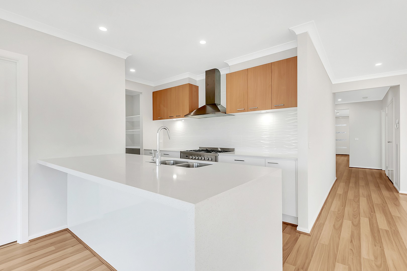 10 Octavio Street, Craigieburn, VIC 3064, Craigieburn - Thumbnail 4