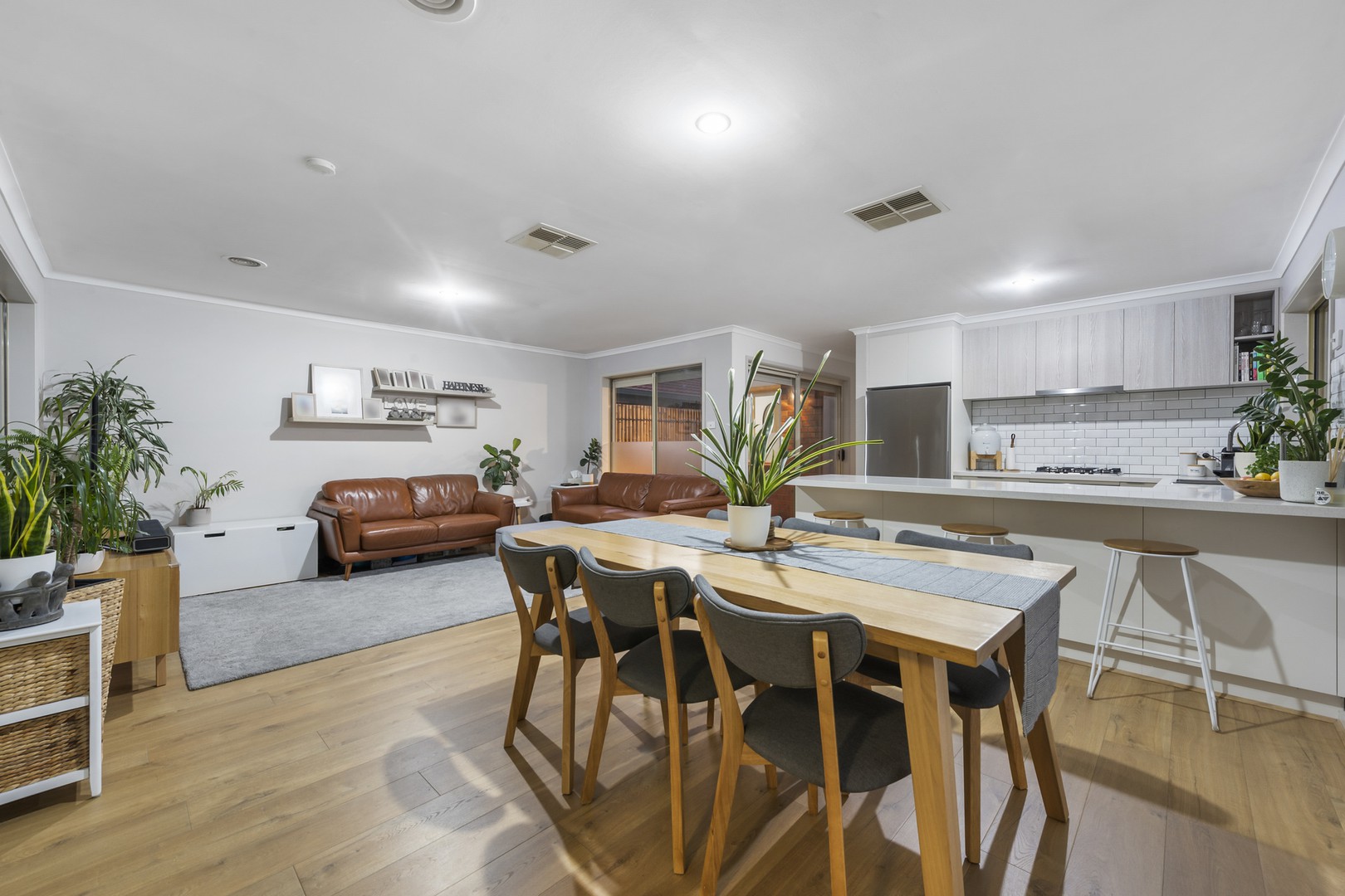 10 O'Grady Place, Burnside, VIC 3023, Burnside - Thumbnail 3