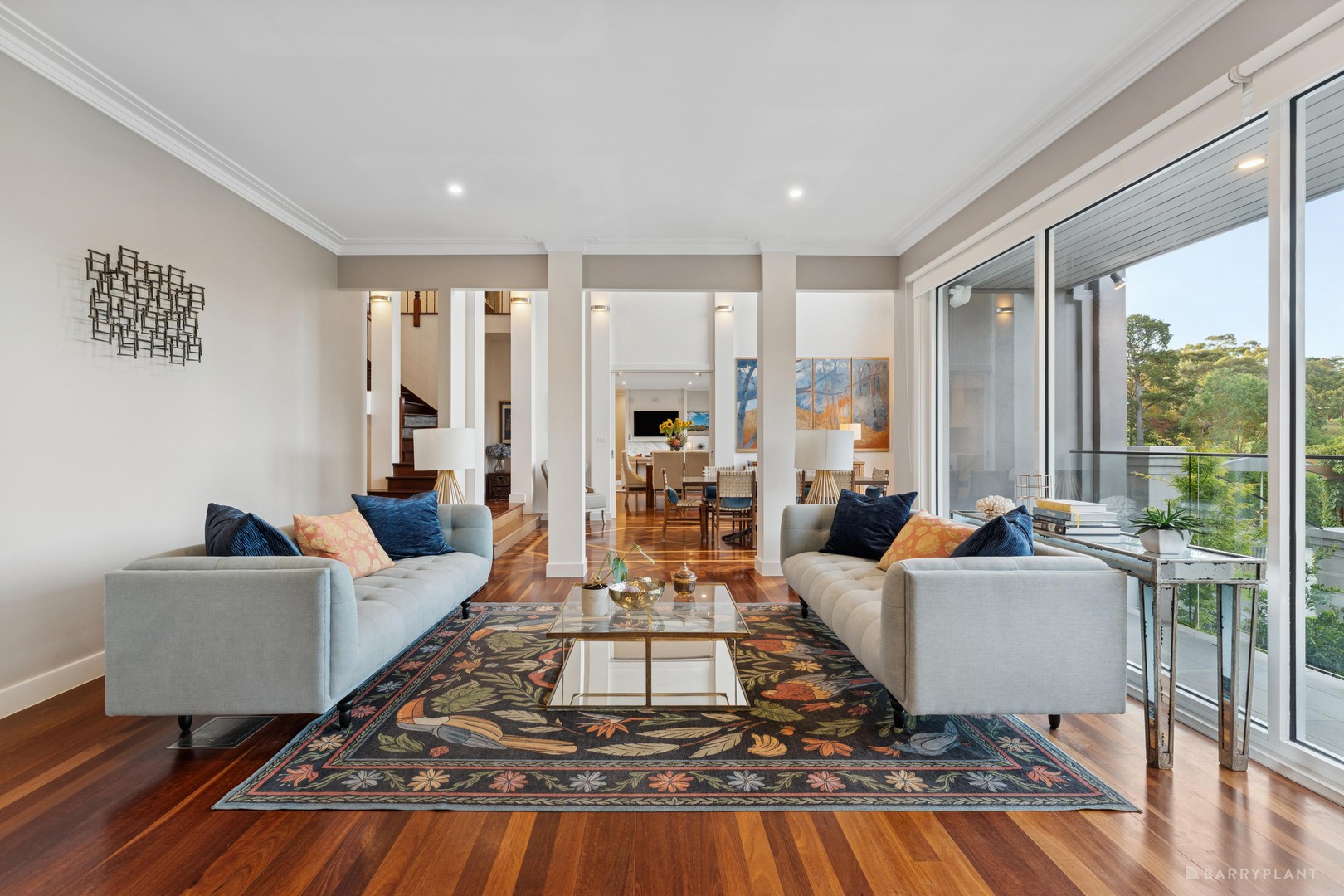 10 Oxford Close, Templestowe, VIC 3106 - Thumbnail 2 - 12/01/2026