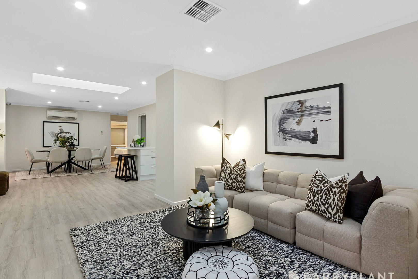 10 Pach Road, Wantirna South, VIC 3152, Wantirna South - Thumbnail 2