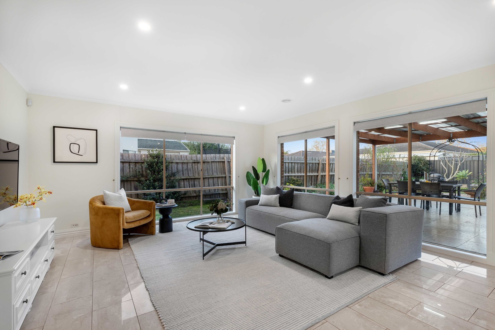 10 Palmerston Crescent, Taylors Lakes, VIC 3038, Taylors Lakes - Thumbnail 4