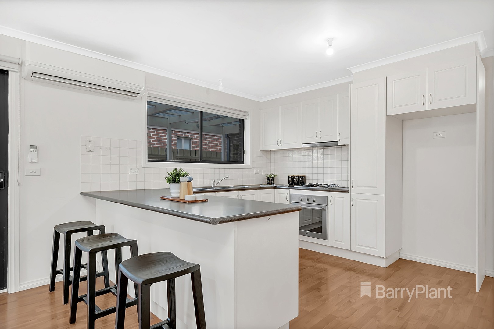 10 Parkside View, South Morang, VIC 3752, South Morang - Thumbnail 5