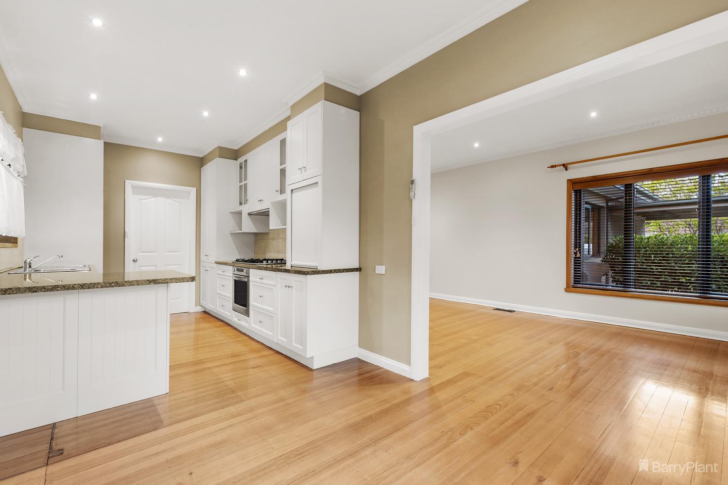 10 Patricia Road, Blackburn, VIC 3130, Blackburn - Thumbnail 5