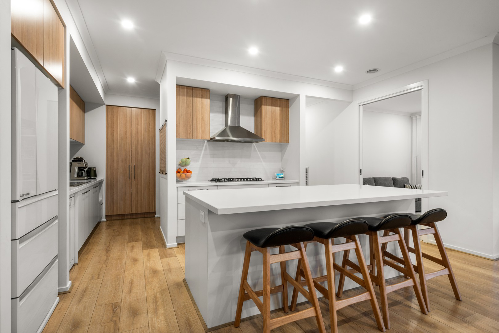 10 Pine Avenue, North Shore, VIC 3214, North Shore - Thumbnail 3