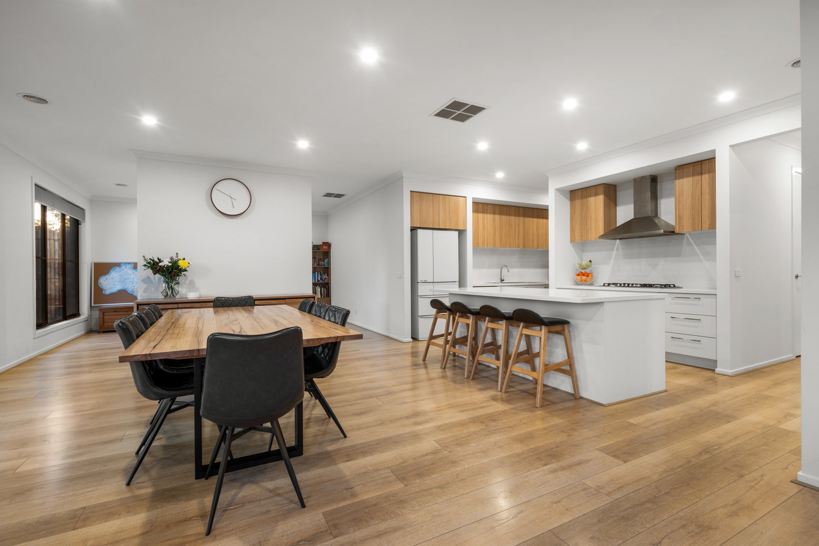 10 Pine Avenue, North Shore, VIC 3214, North Shore - Thumbnail 5